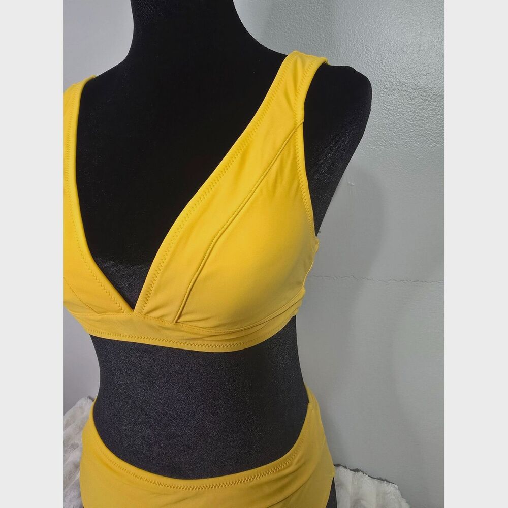NWT Med Cupshe bikini - Picture 4 of 9